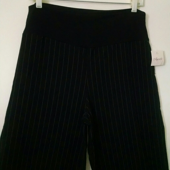 Beautiful maternity Gaucho pants - Picture 1 of 8